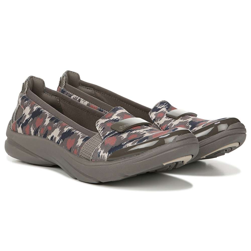 Lipstick Slip-On Casual Sneaker - Print