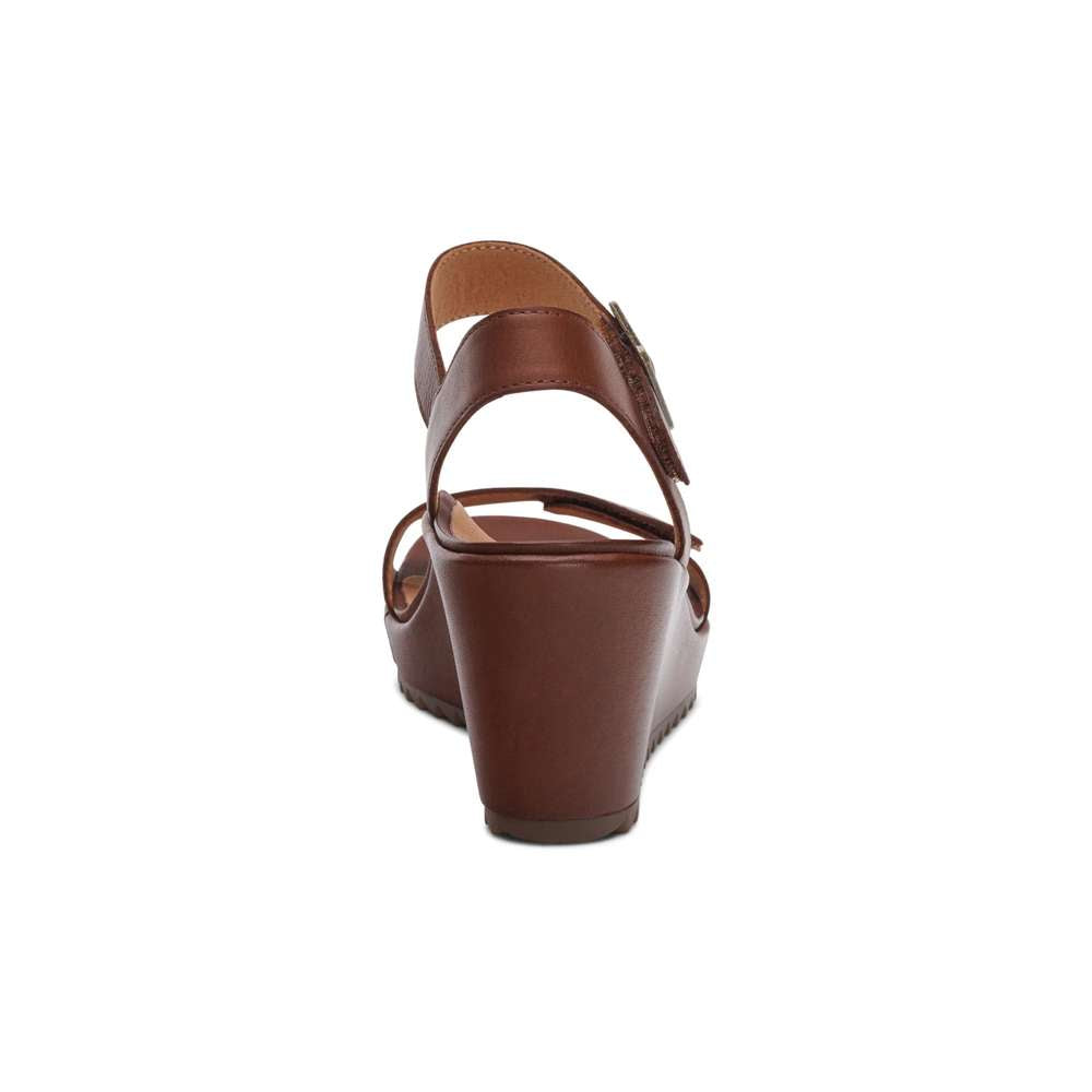 Andrea Wedge - Walnut