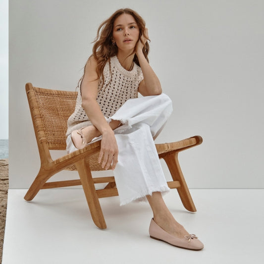 Lifestyle image for Klara Flat - Cameo Rose