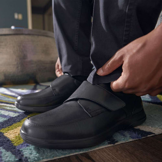 Lifestyle image for No. 28 Casual Oxford - Black